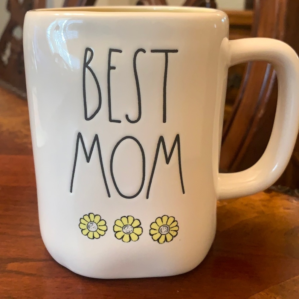 Rae Dunn, BEST MOM mug w/3 flowers
